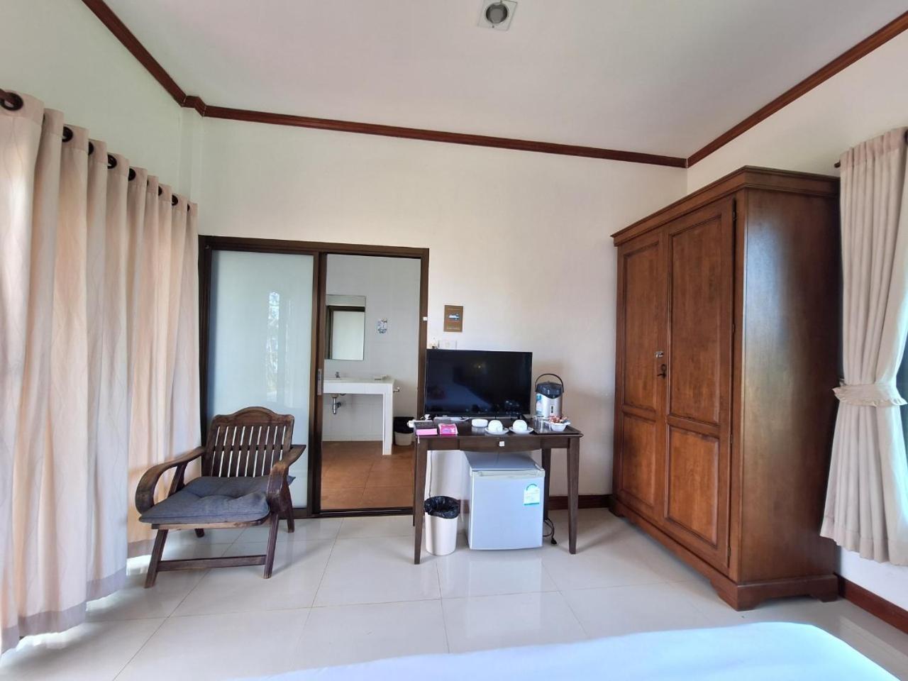 Hotel Seabreeze @ Koh Mak Habitación foto